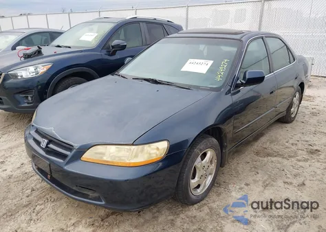 2000 Honda Accord 2.3 Ex z USA, uszkodzony, nr VIN 1HGCG5652YA113786